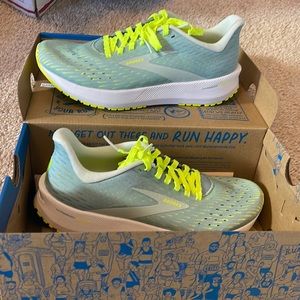 Brooks Hyperion Tempo Running Shoes